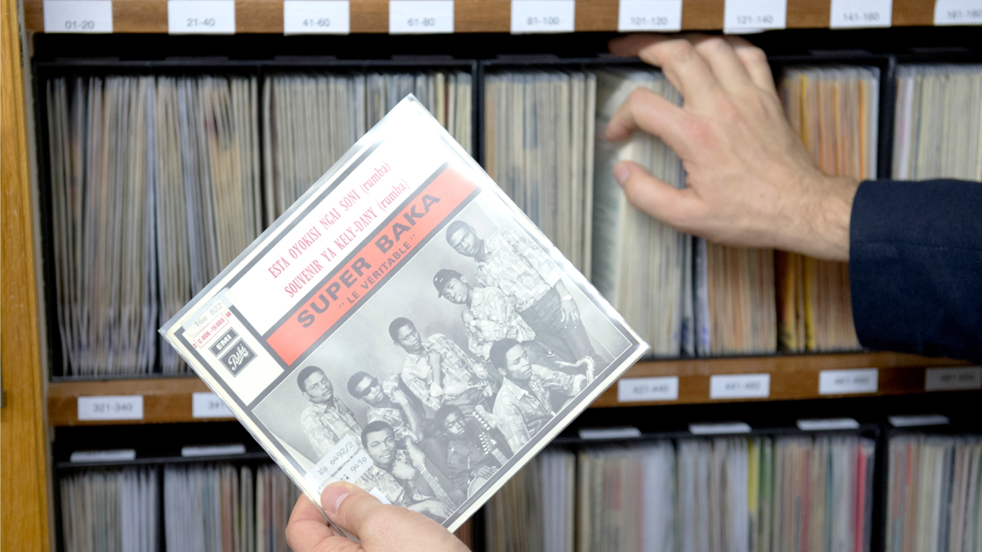 Das Archiv für die Musik Afrikas (AMA) an der JGU umfasst rund 15.000 Tonträger, die teils bis in die 1940er-Jahre zurückreichen. (Foto: Peter Pulkowski) Das Archiv für die Musik Afrikas (AMA) an der JGU umfasst rund 15.000 Tonträger, die teils bis in die 1940er-Jahre zurückreichen. (Foto: Peter Pulkowski)